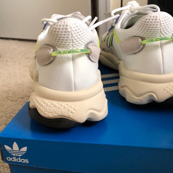 Adidas OZWEEGO shoes - Picture 4 of 8